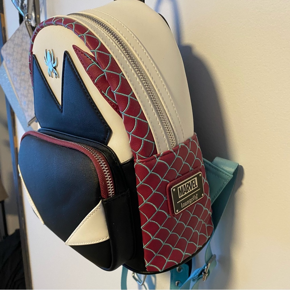Spider Gwen Cosplay Mini Backpack- Marvel Loungefly - Picture 4 of 12